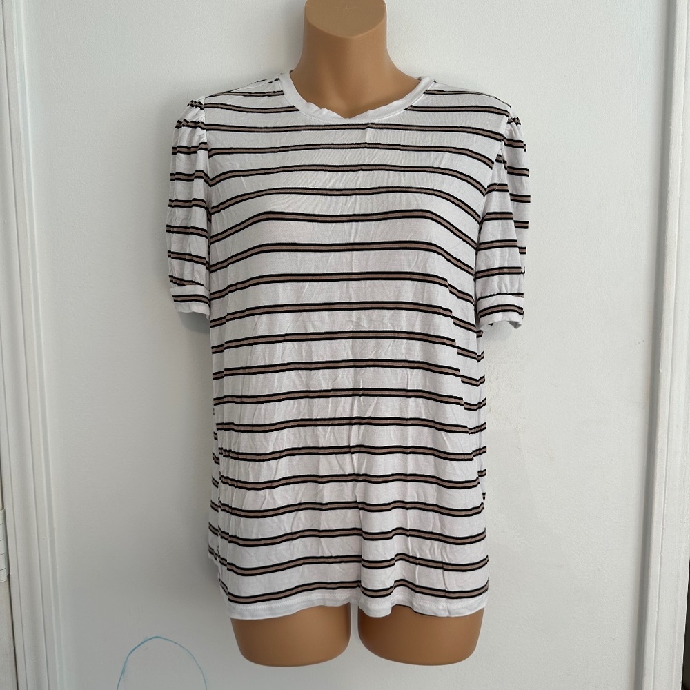 Time and Tru White and Black Striped Short Sleeve Shirt in M - Picture 1 of 1